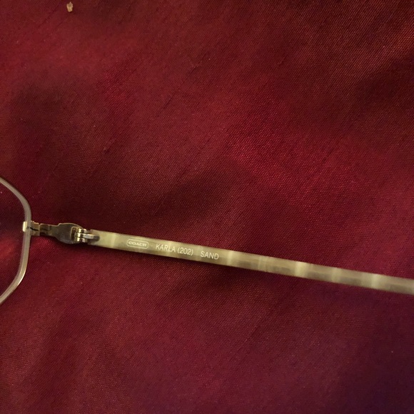 Coach prescription glasses w case - Picture 4 of 7